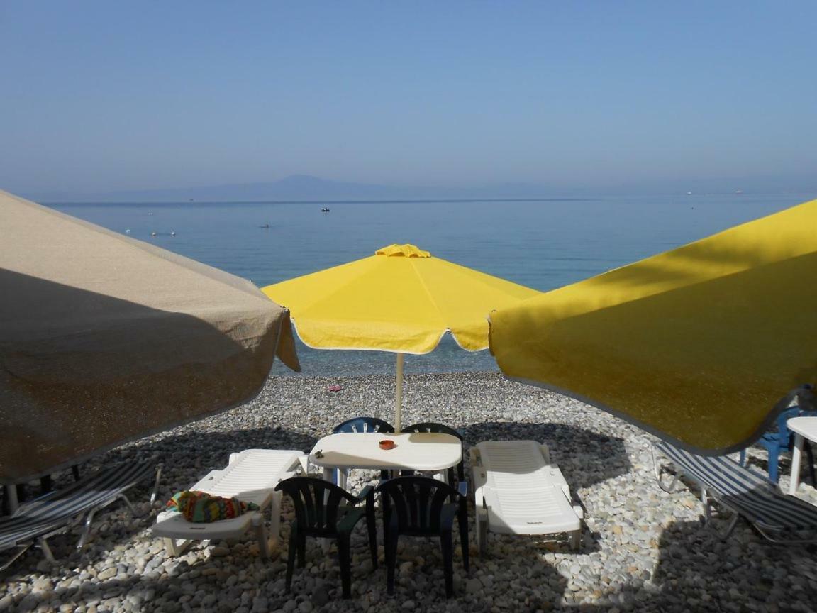 Horizon Aktaion Aparthotel Каламата Екстериор снимка