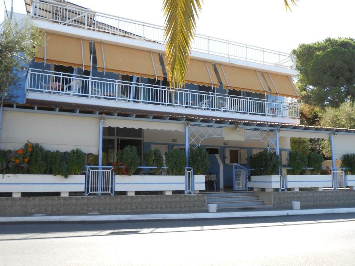 Horizon Aktaion Aparthotel Каламата Екстериор снимка